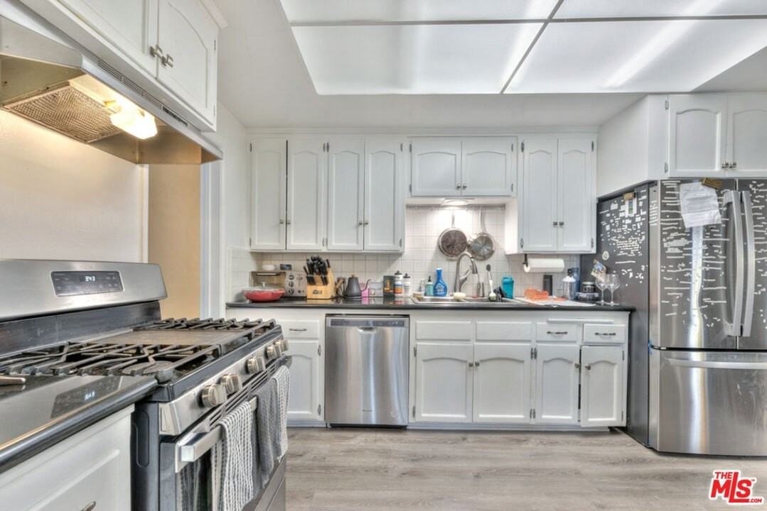 4905 Coolidge Ave - Photo 7 of 18