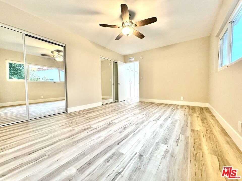 1037 S Shenandoah St Apt 7 #7 - Photo 6 of 8