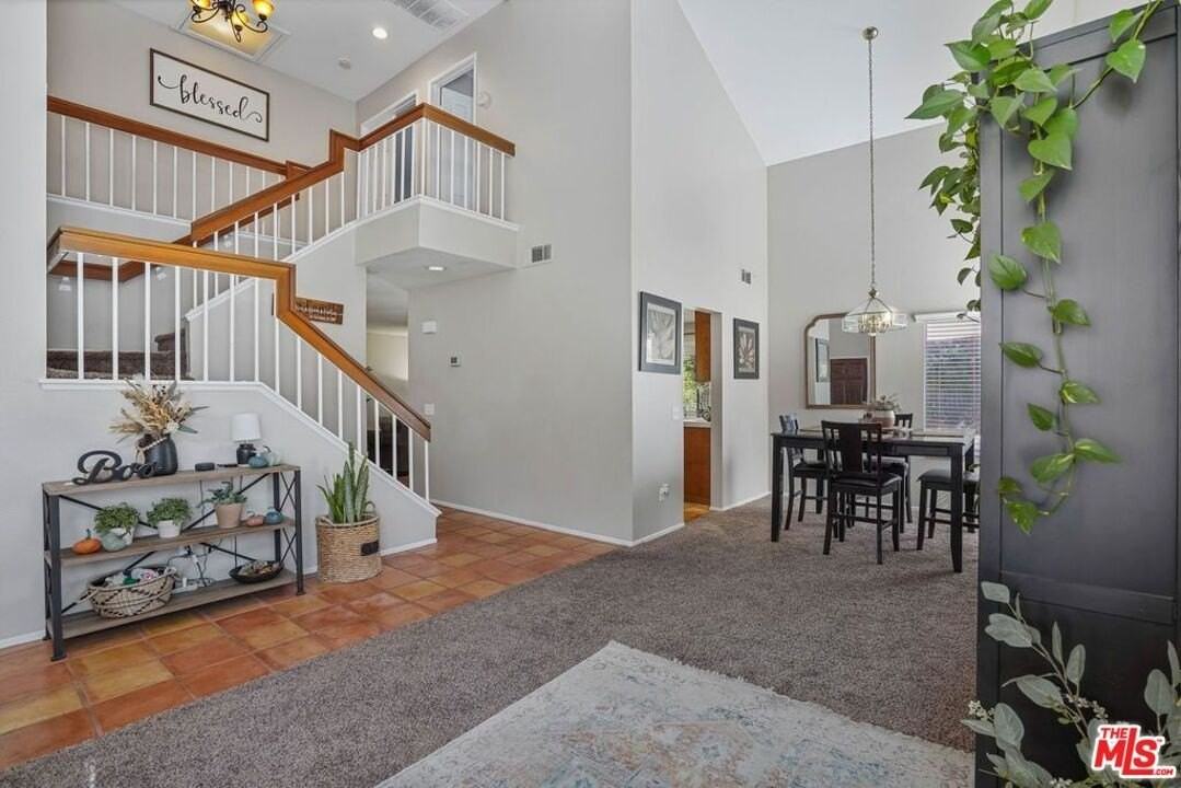 1721 Sugar Pine Dr - Photo 4 of 34