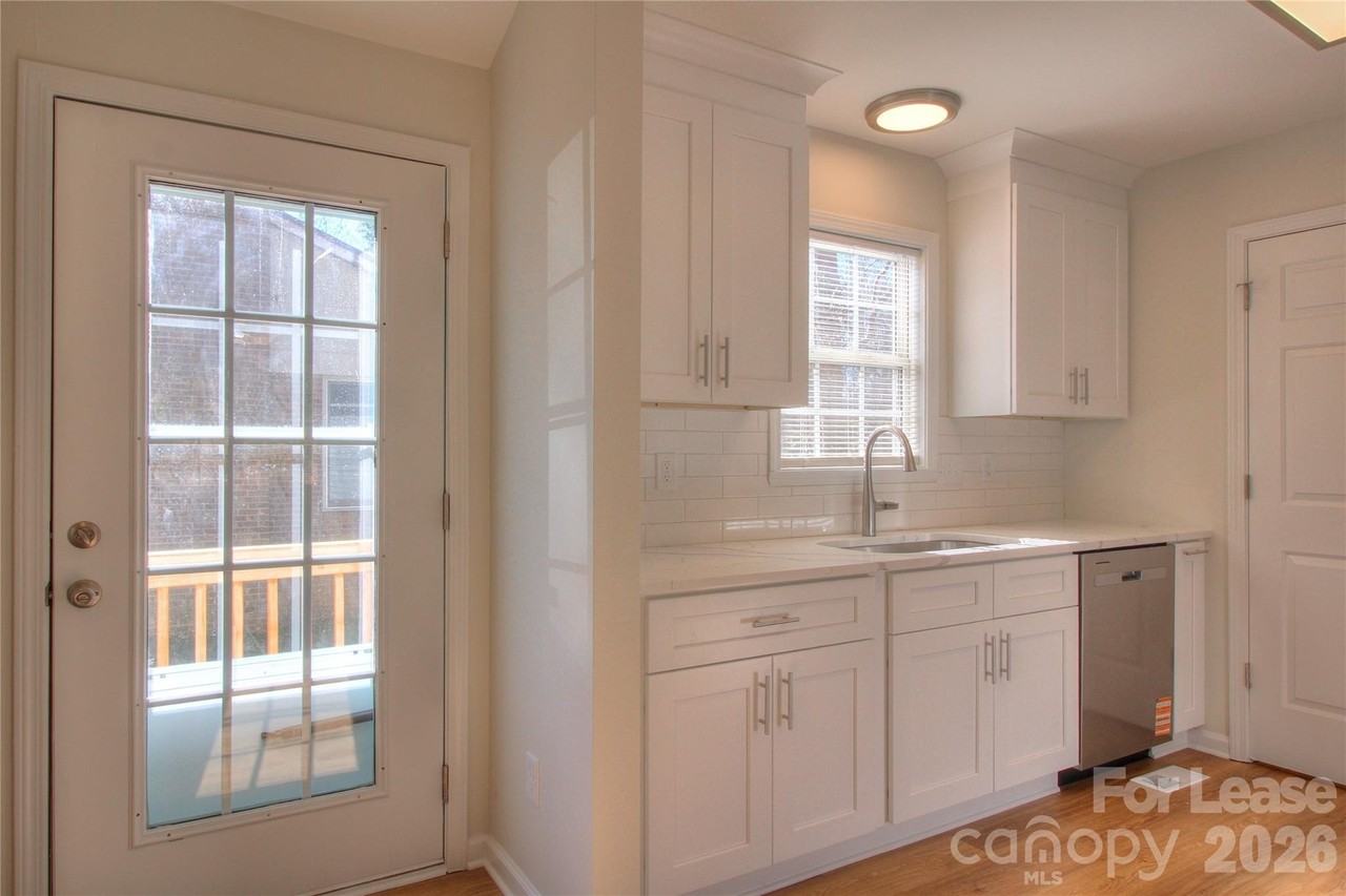 608 Anne Ave - Photo 3 of 25