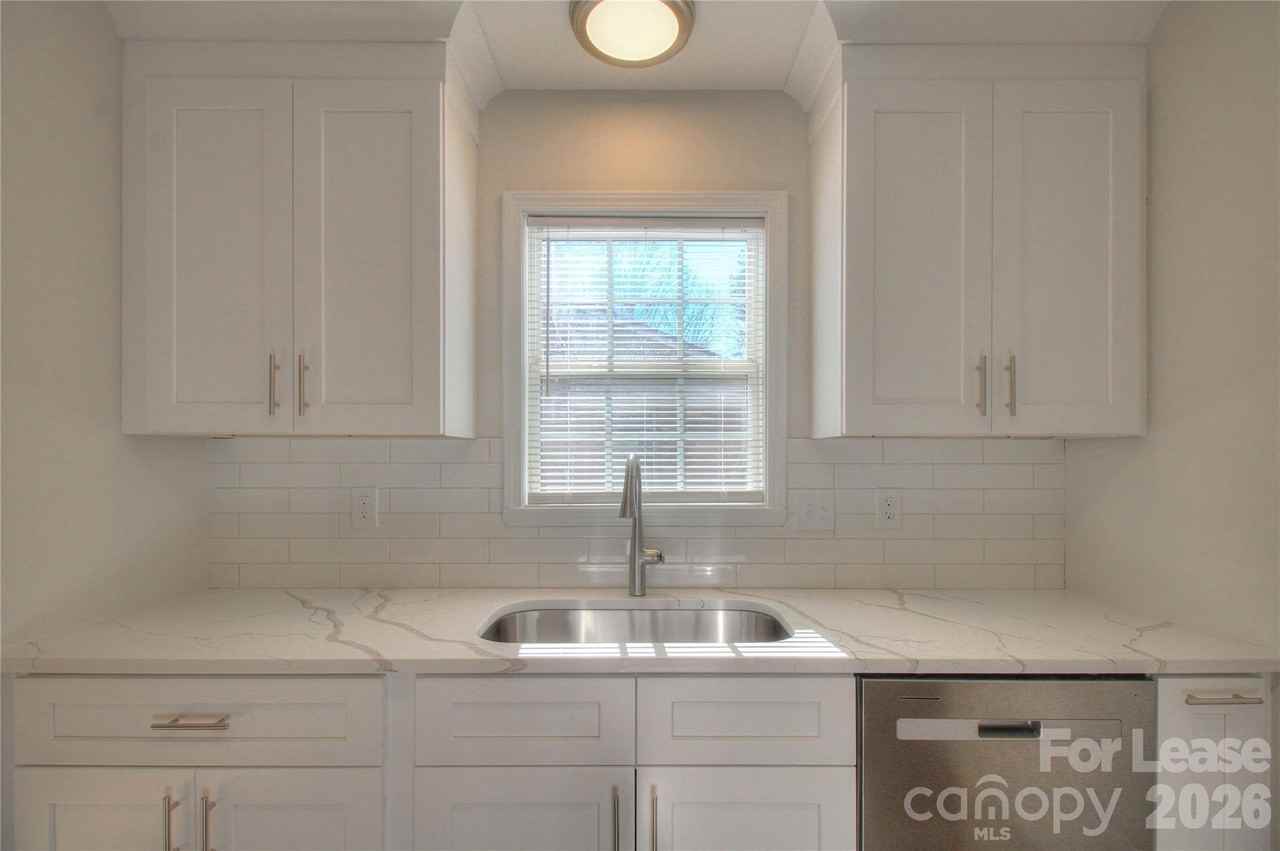 608 Anne Ave - Photo 4 of 25