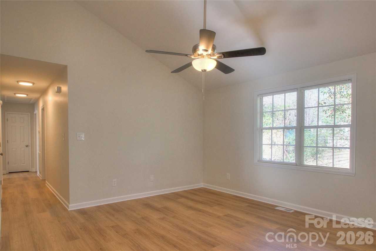 608 Anne Ave - Photo 7 of 25