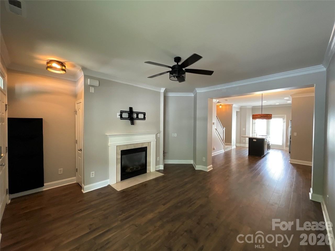 448 Hurston Cir - Photo 2 of 15