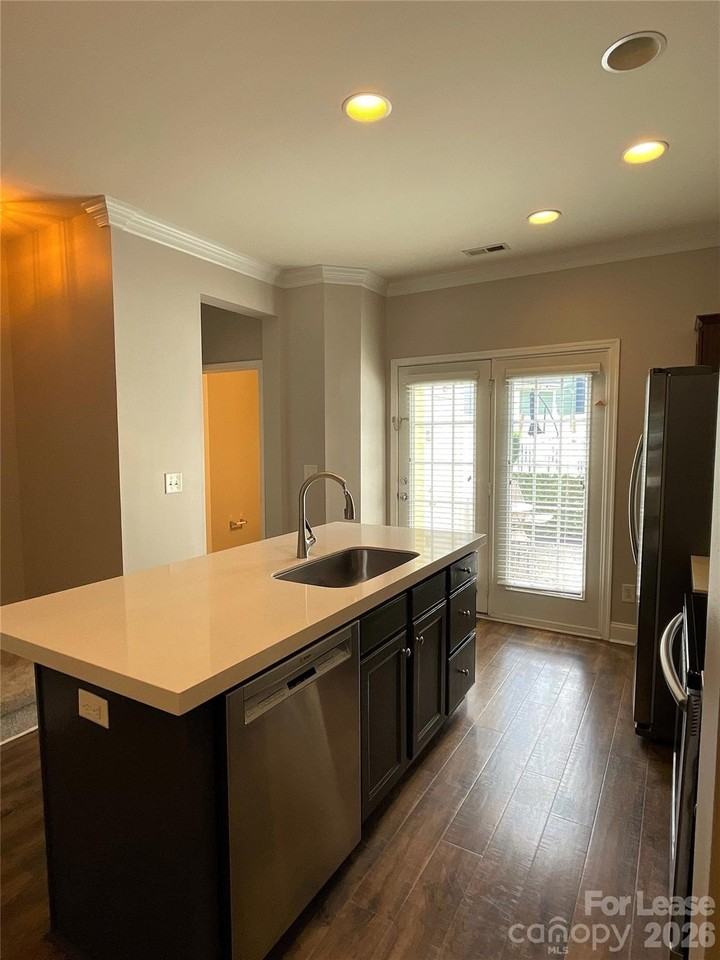 448 Hurston Cir - Photo 6 of 15