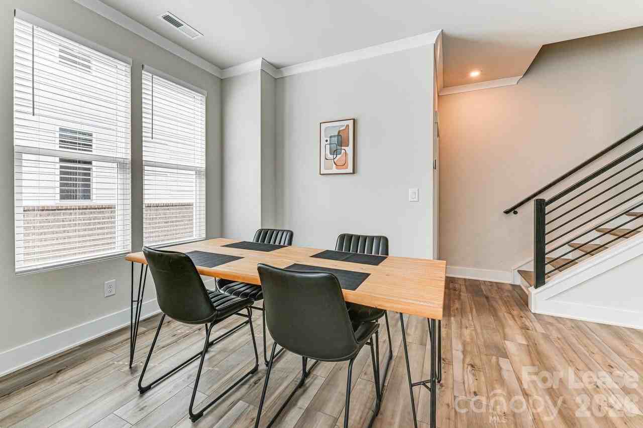 3015 Jolene Ct - Photo 7 of 25