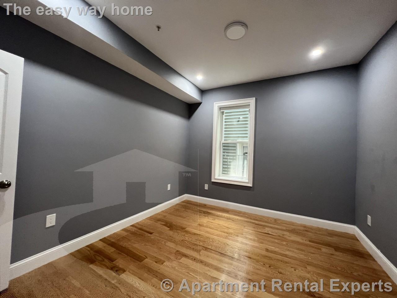 339 Cambridge St #2 - Photo 4 of 10