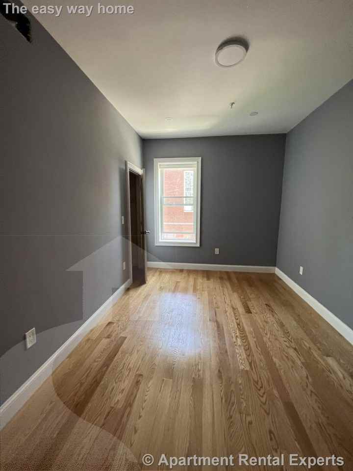 339 Cambridge St #2 - Photo 7 of 10