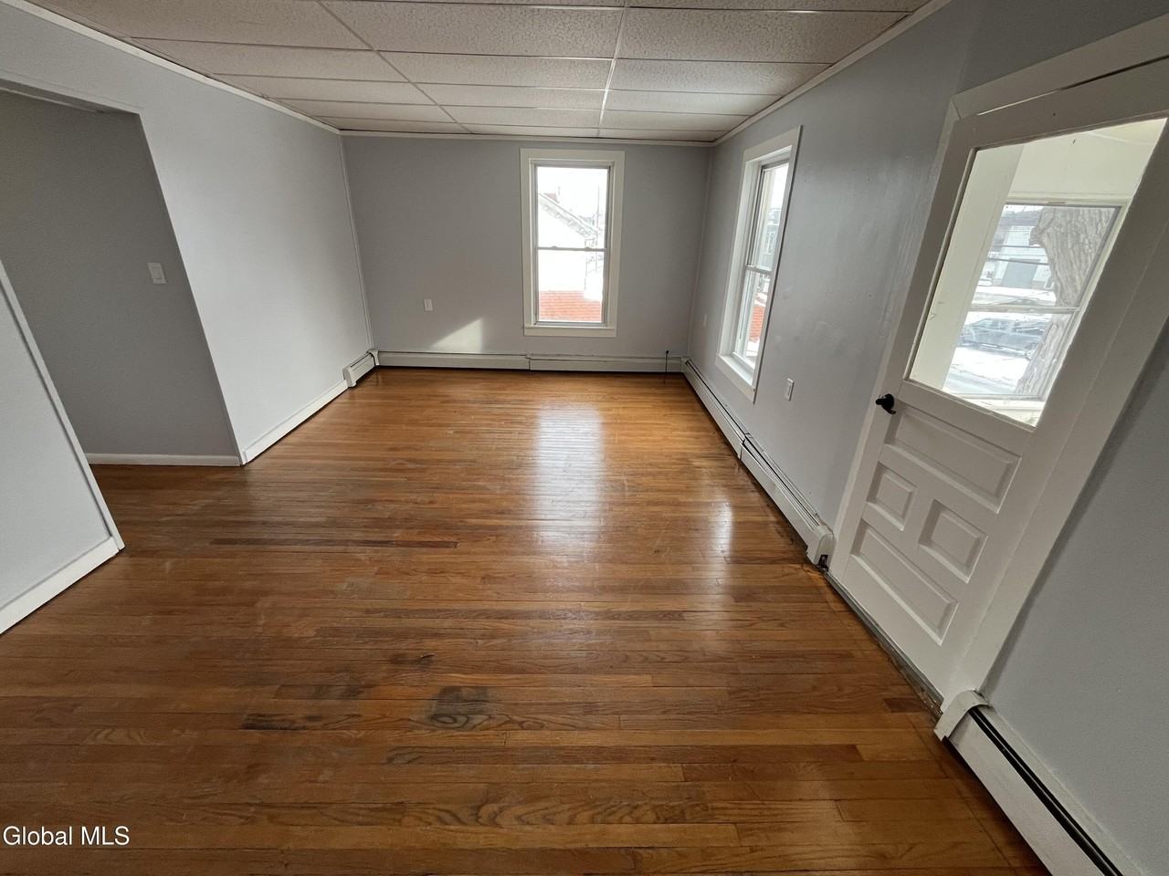 715 Hudson Ave Apt D #D - Photo 5 of 9