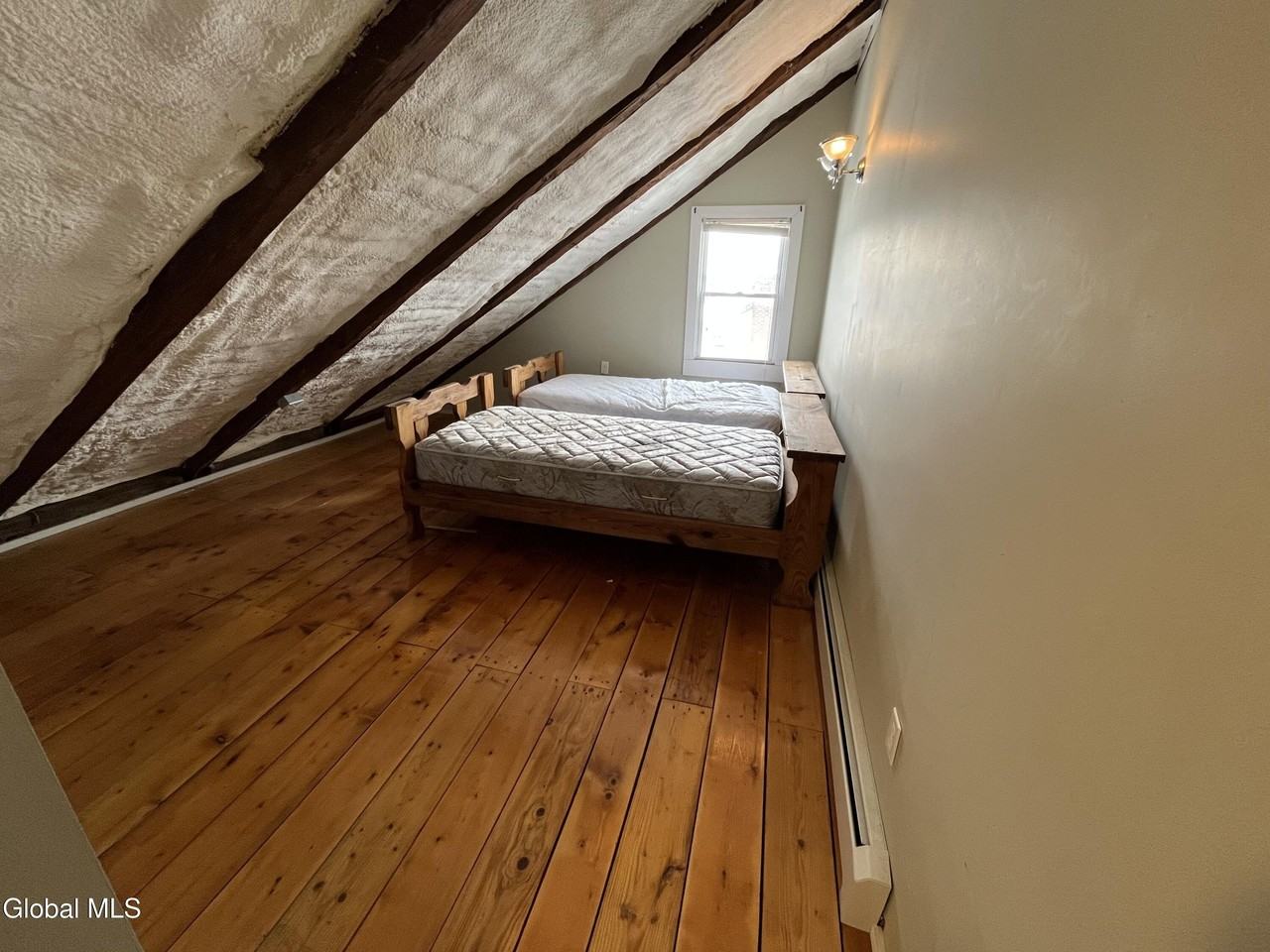 715 Hudson Ave Apt E #E - Photo 7 of 10