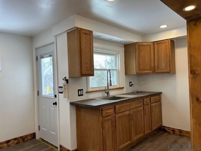 114 Clarion St - Photo 7 of 12