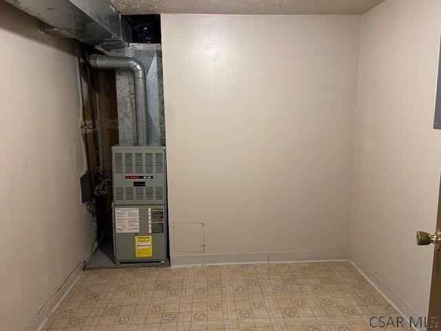 545 Goucher St - Photo 4 of 9