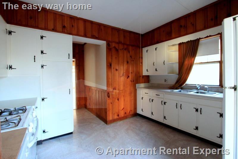 92 Rogers Ave #2 - Photo 3 of 20