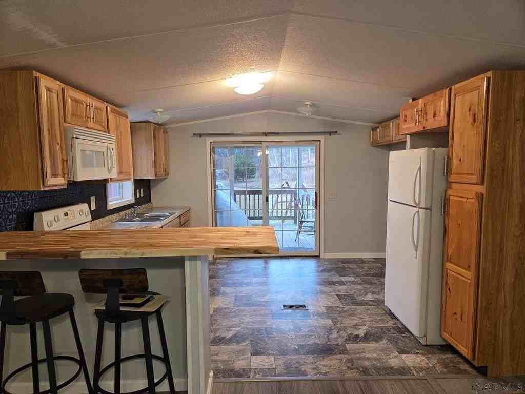 58 Ross St - Photo 2 of 9