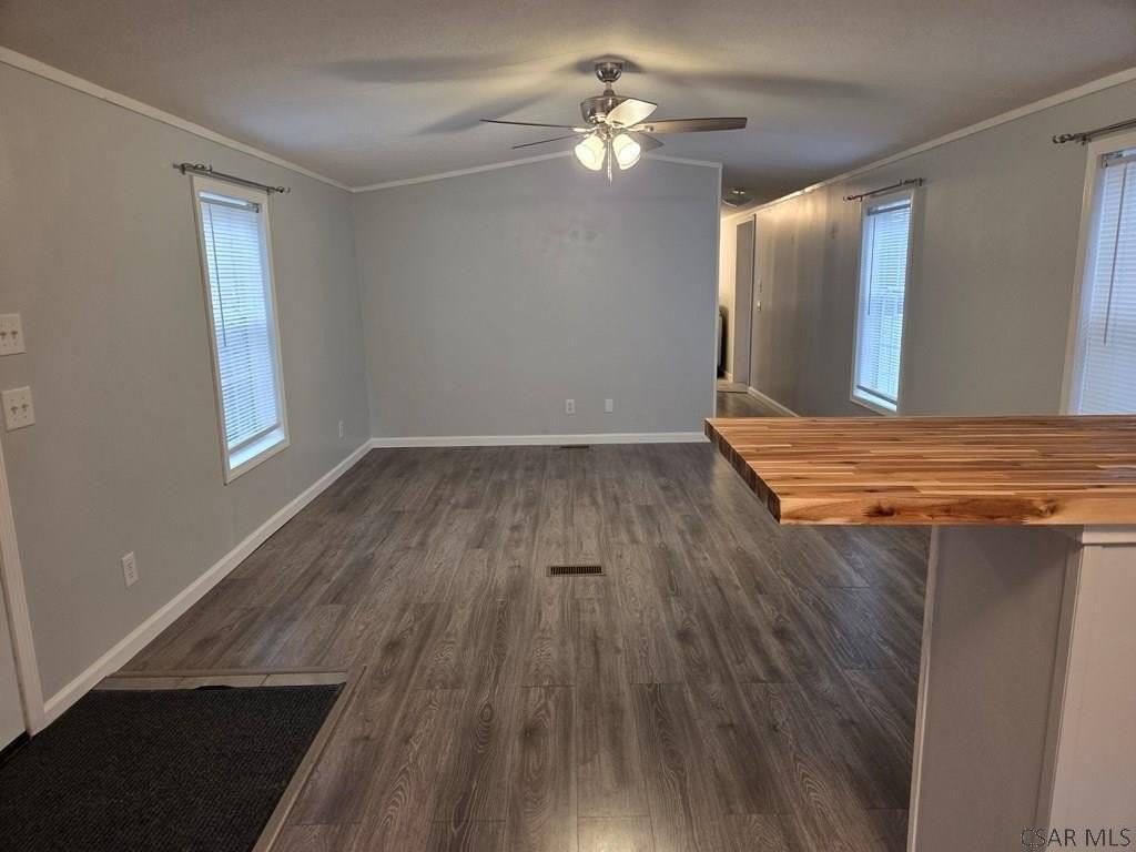 58 Ross St - Photo 3 of 9