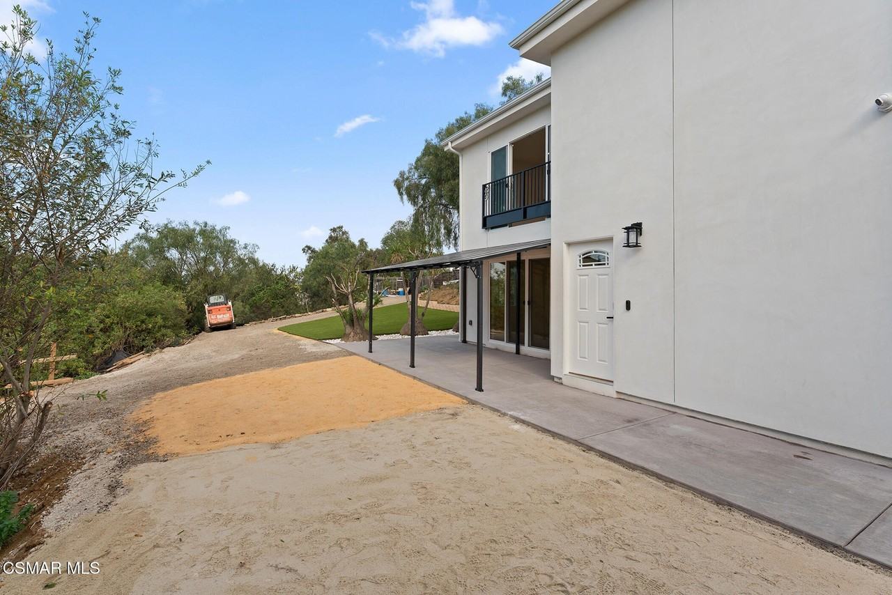 265 Mcknight Rd - Photo 3 of 31