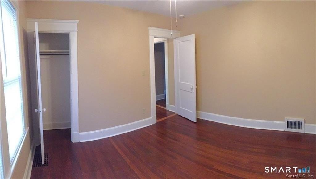 28 Grove St - Photo 6 of 10