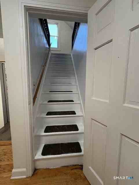 21 Roosevelt St - Photo 6 of 11