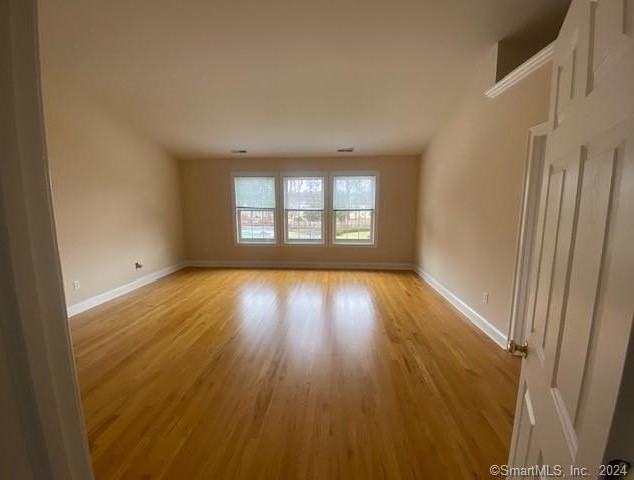 203 Lantern Ct #203 - Photo 3 of 6