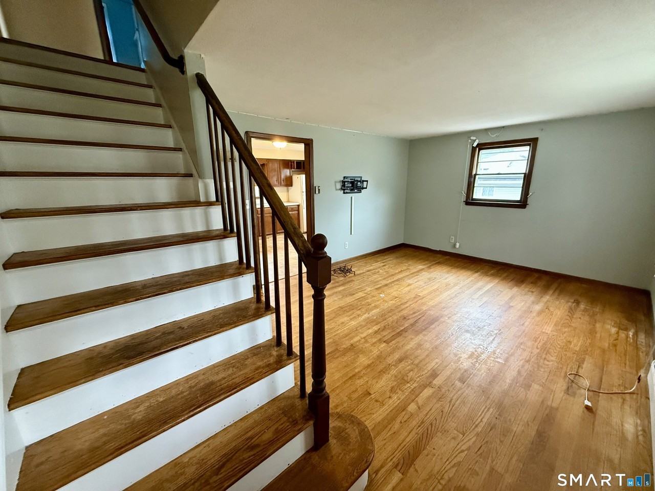 400 Divinity St - Photo 2 of 19