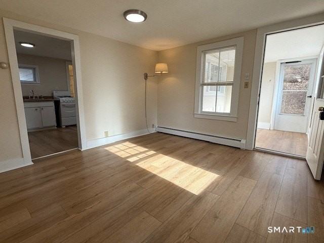 122 Brook St - Photo 5 of 7