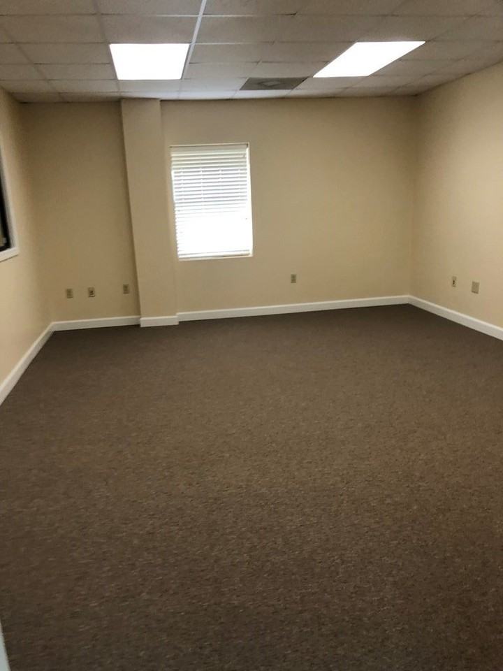 383 Kelley Dr - Photo 2 of 29