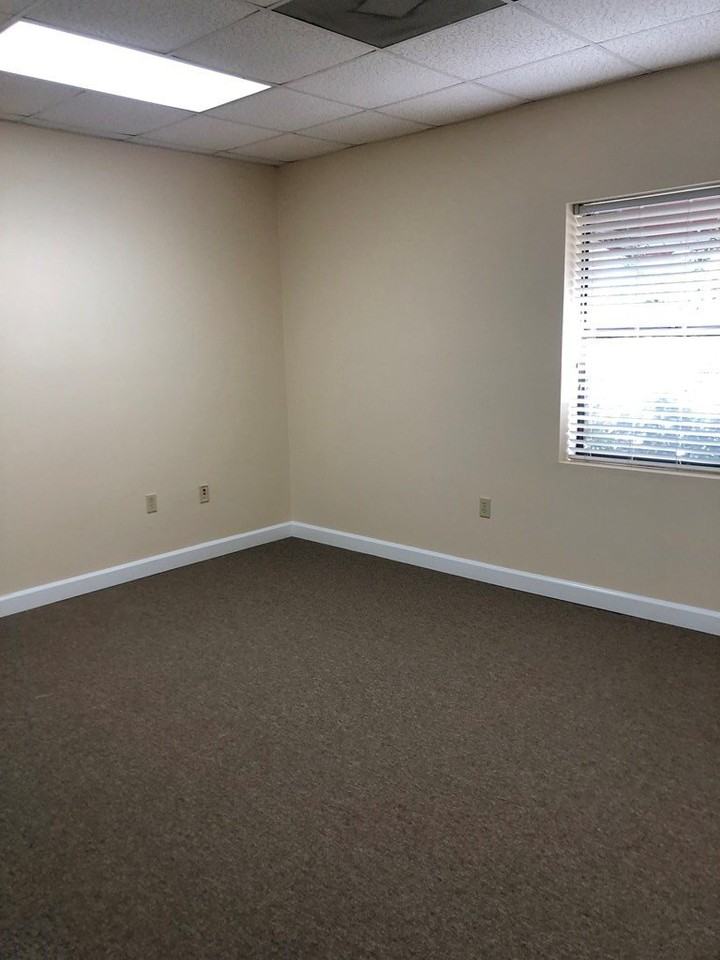 383 Kelley Dr - Photo 3 of 29