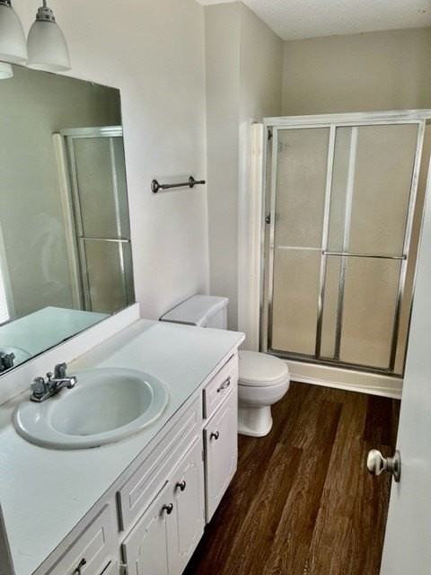 701 Crimson Ct - Photo 3 of 8