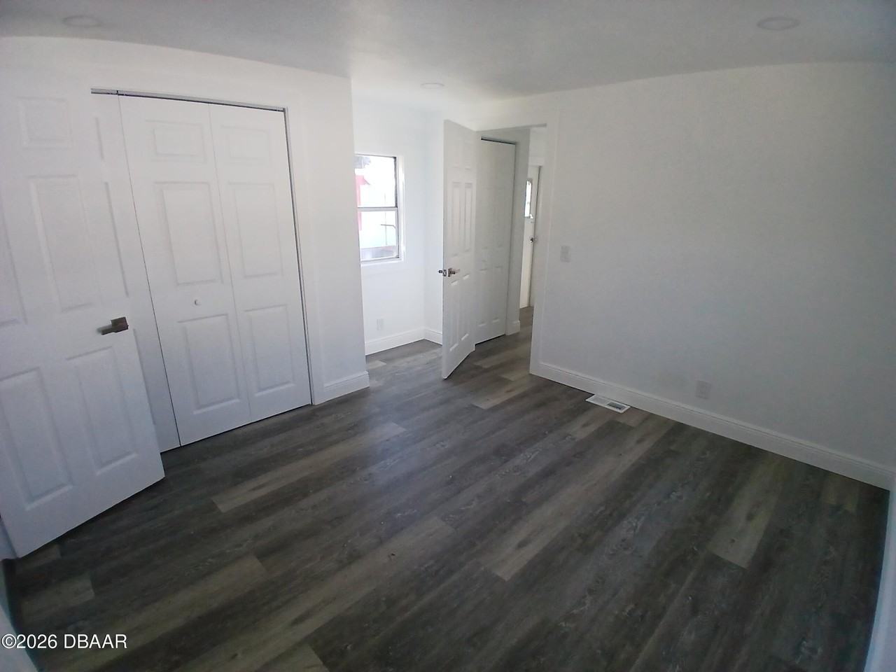 104 Douglas St - Photo 5 of 9