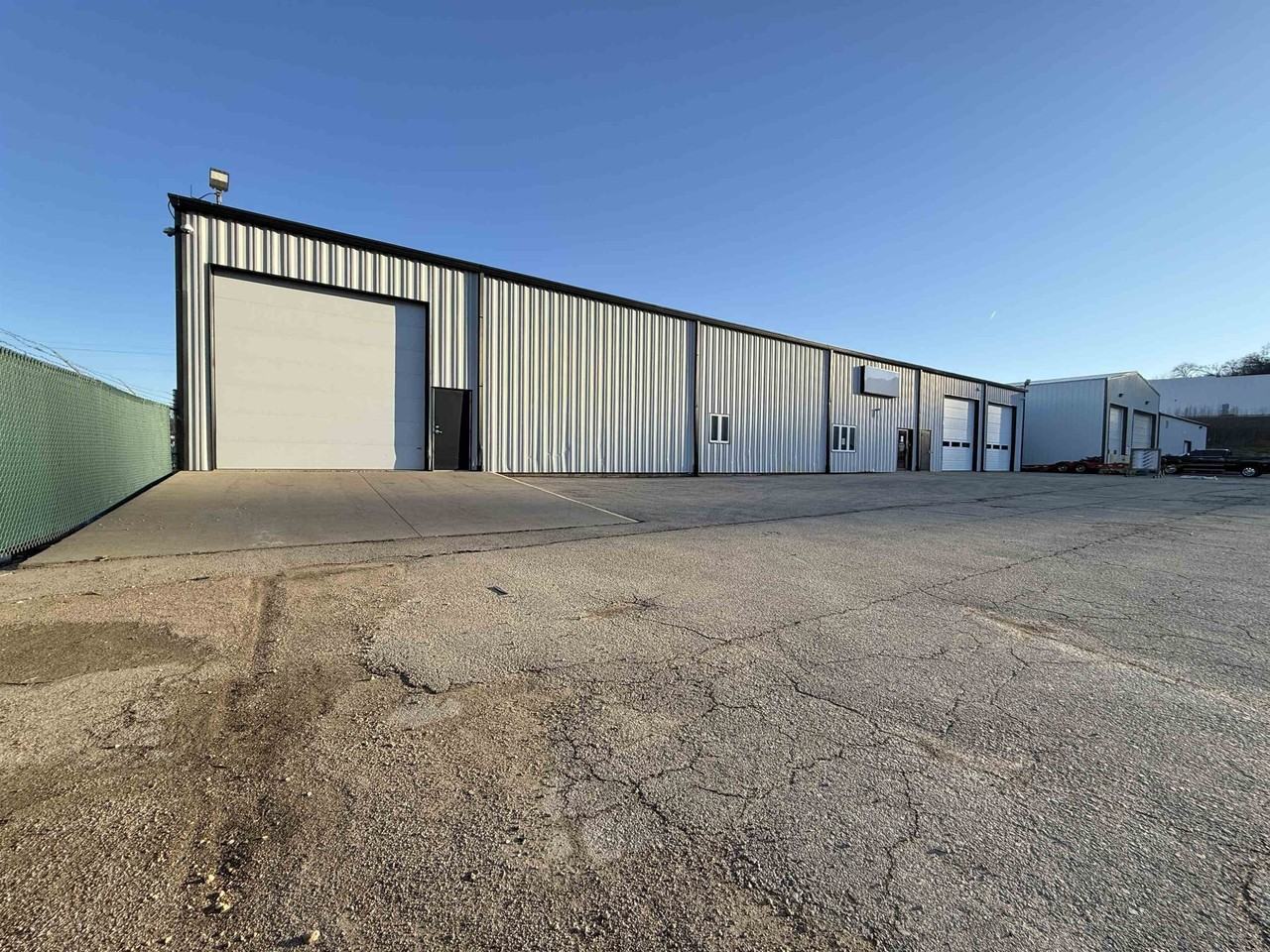 10435 Bronzewood Dr - Photo 2 of 10