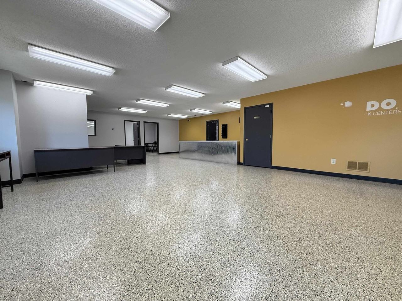 10435 Bronzewood Dr - Photo 6 of 10