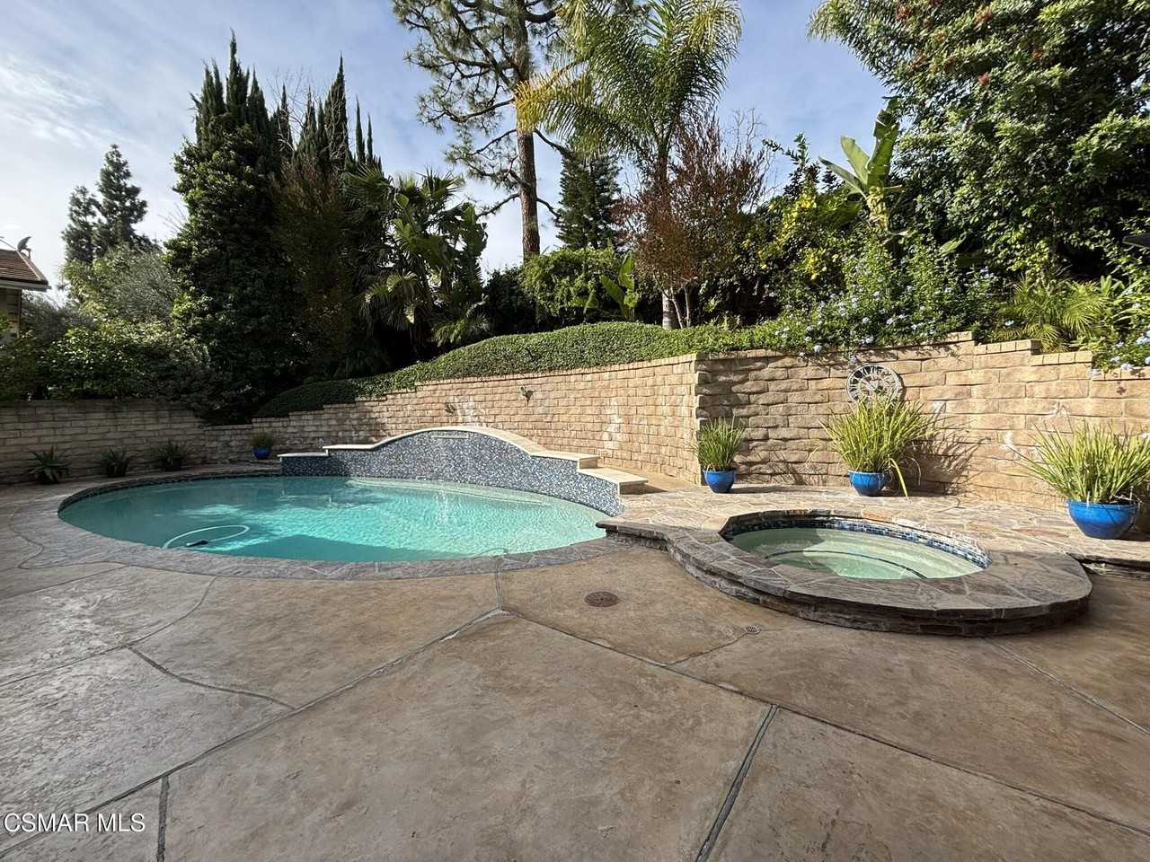 3184 Black Hills Ct - Photo 2 of 26