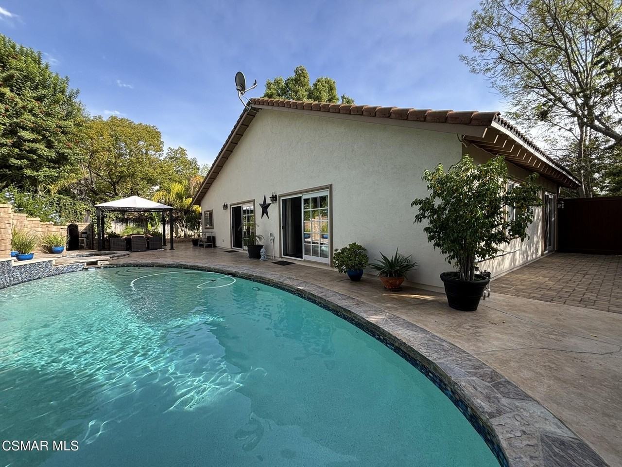 3184 Black Hills Ct - Photo 3 of 26