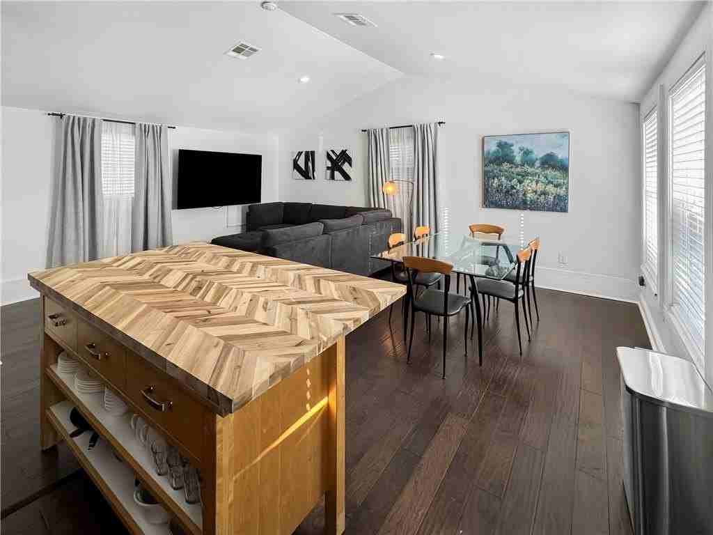 6021 Tchoupitoulas St - Photo 3 of 17