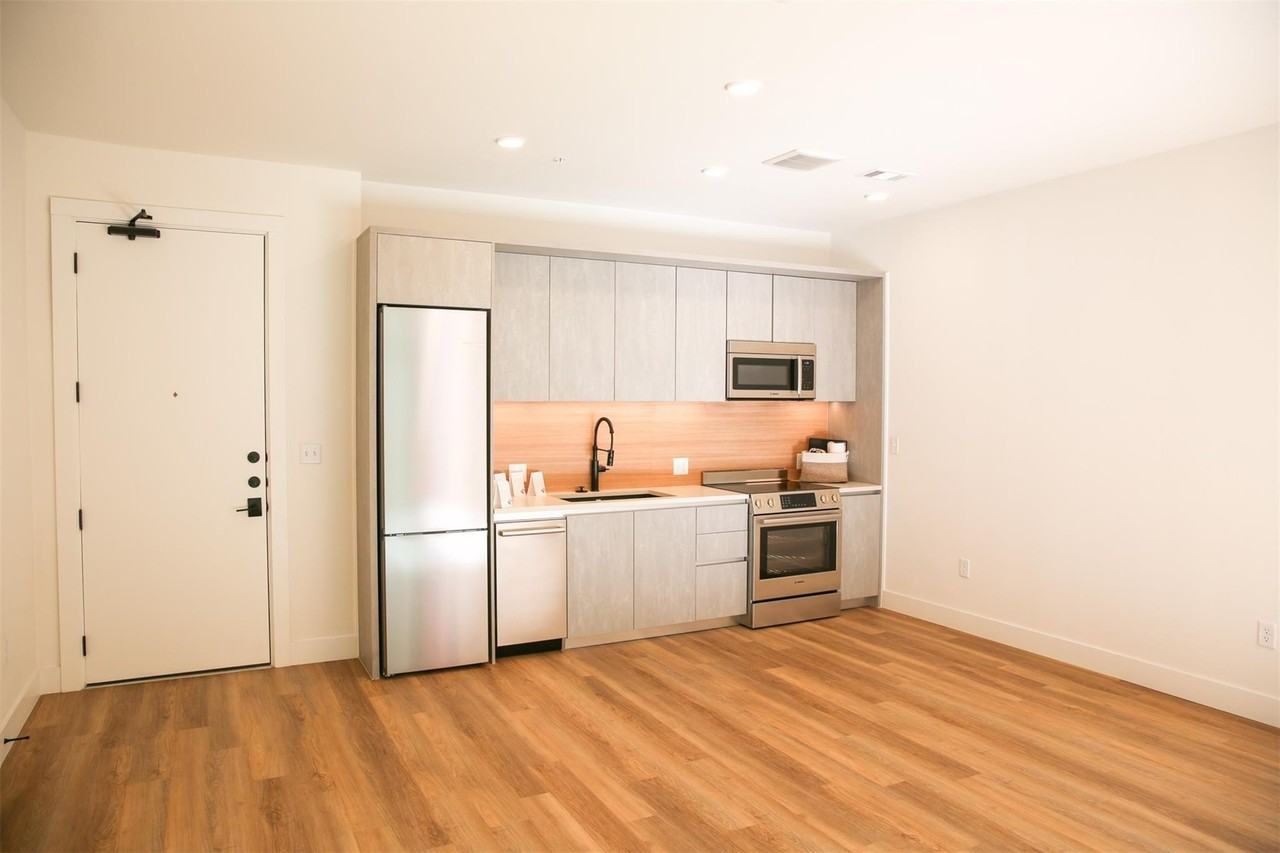 207 4315 S South Congress Ave 207 - Photo 6 of 15