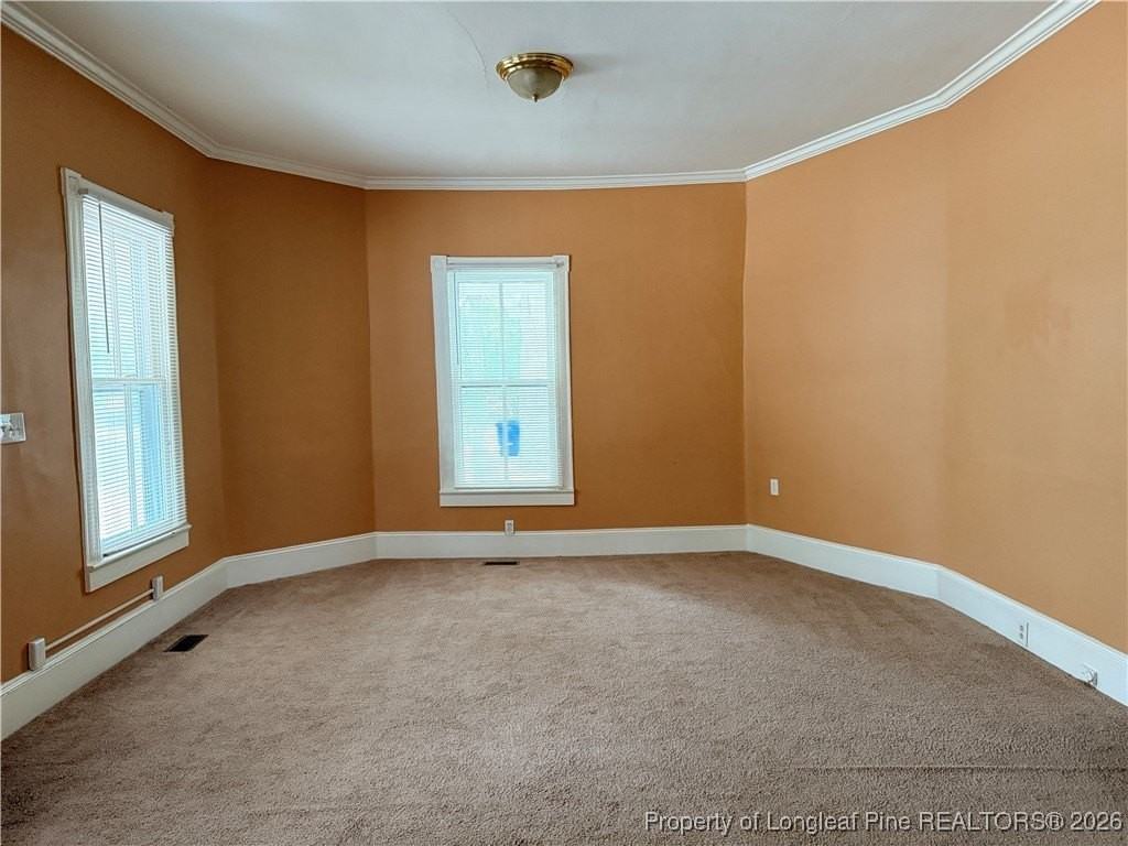 300 Highland Ave - Photo 2 of 14