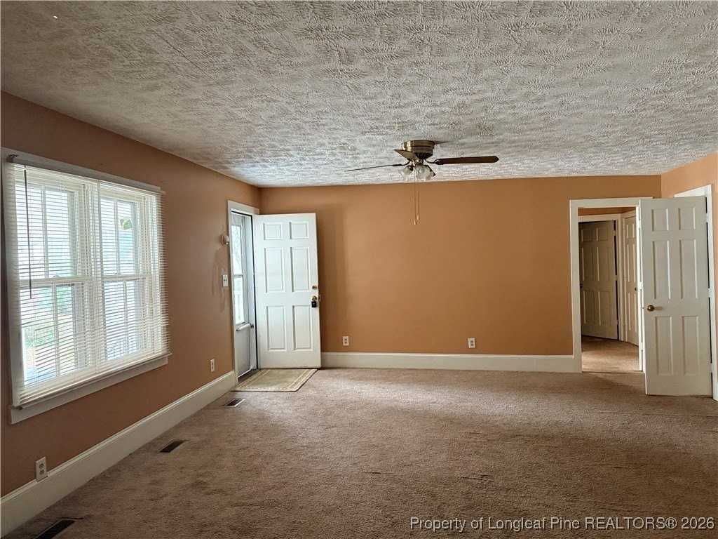 300 Highland Ave - Photo 4 of 14