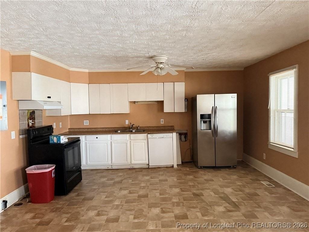 300 Highland Ave - Photo 5 of 14