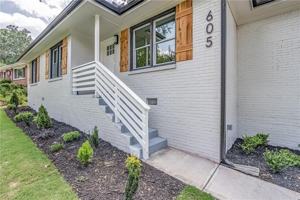 featured image of 605 Blake Ave Se