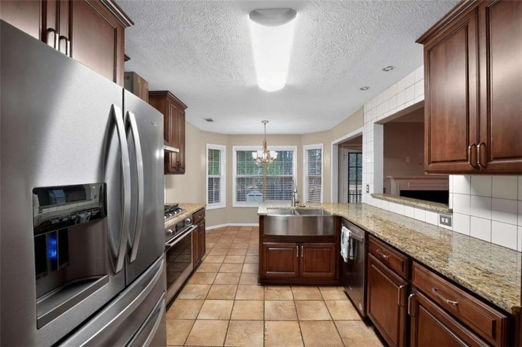 630 Castlebar Way - Photo 4 of 19