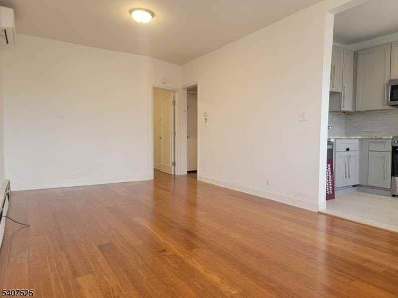 24 E Price St - Photo 3 of 7