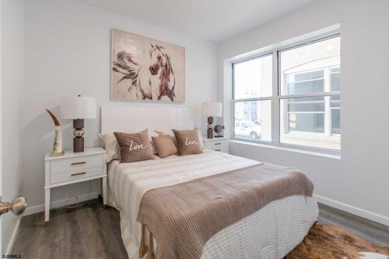 214 Atlantic Ave #B4 - Photo 5 of 30