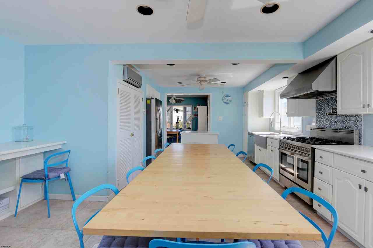 2604 Bayshore Ave - Photo 7 of 50