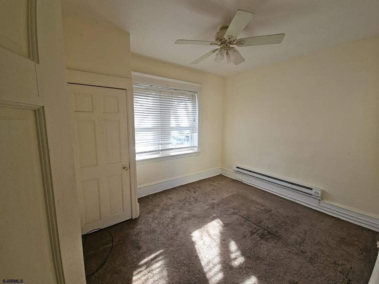 3818 Ventnor Ave - Photo 4 of 17