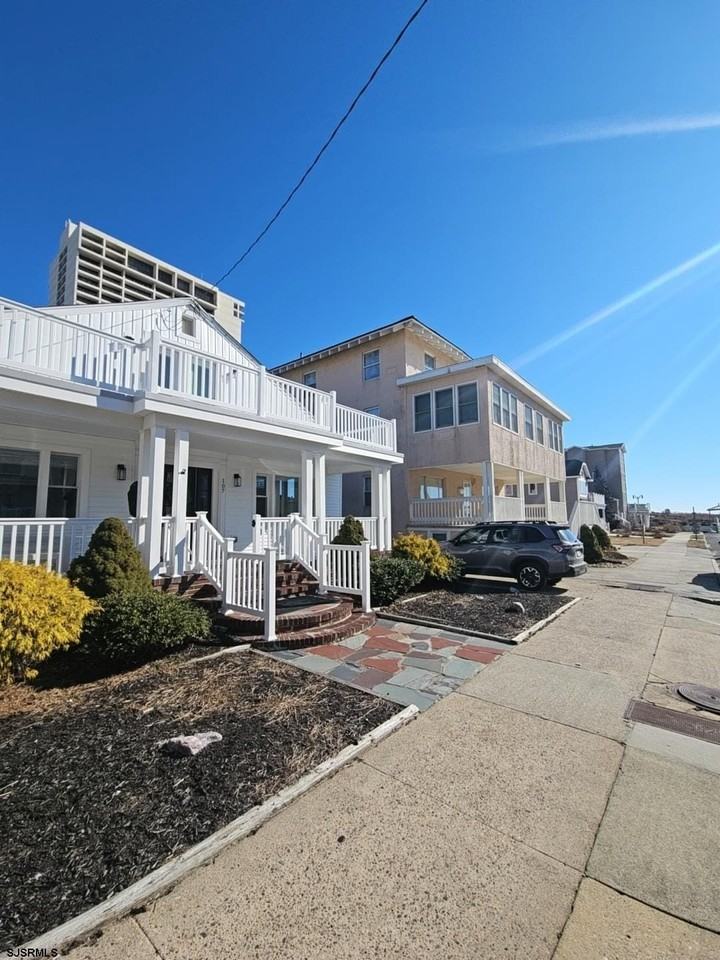 107 S Dover Ave - Photo 2 of 44