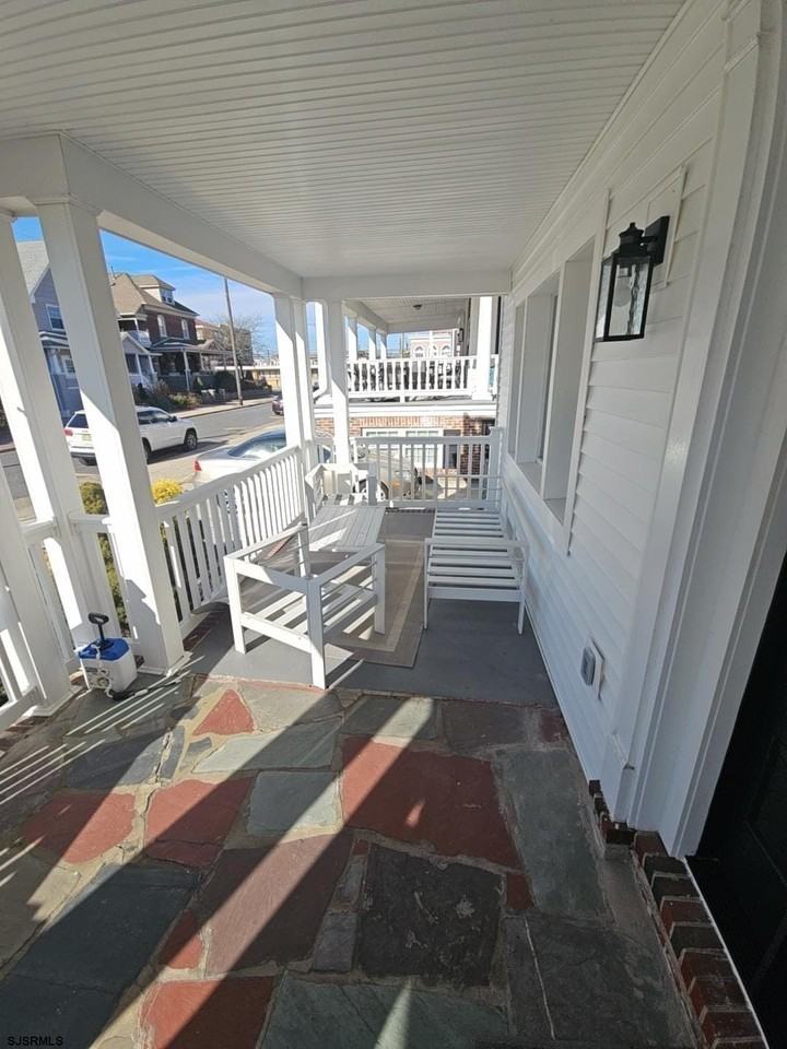 107 S Dover Ave - Photo 4 of 44