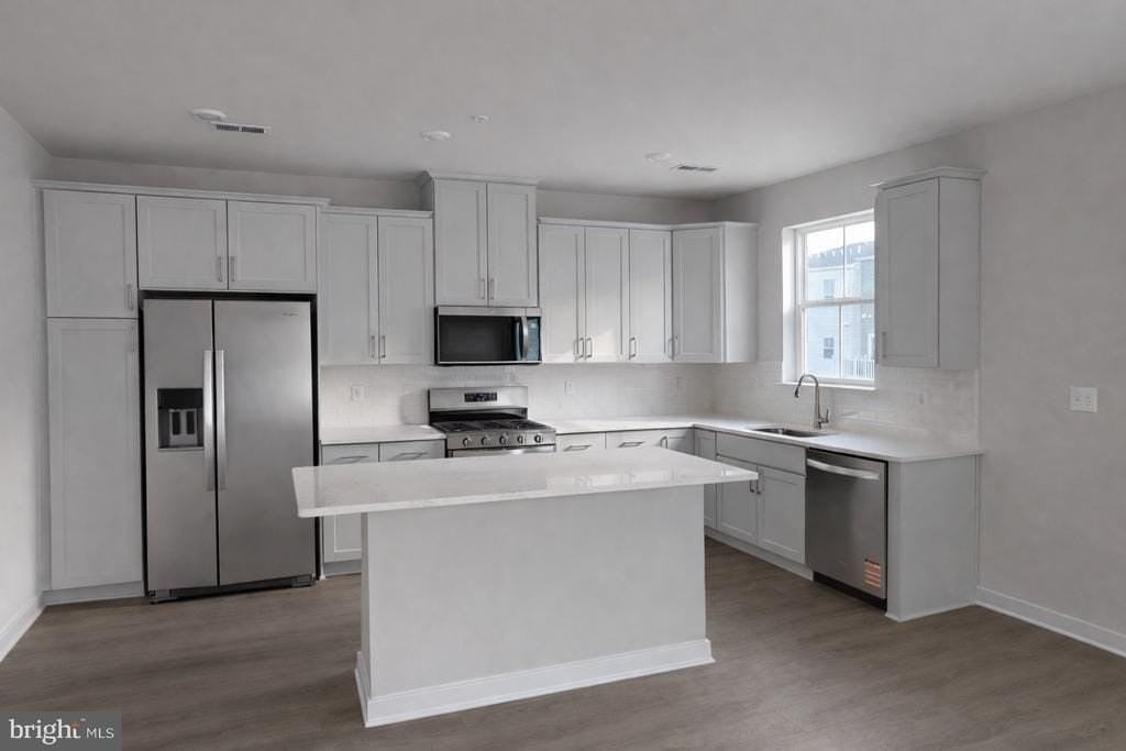 735 Platinum Dr - Photo 7 of 32