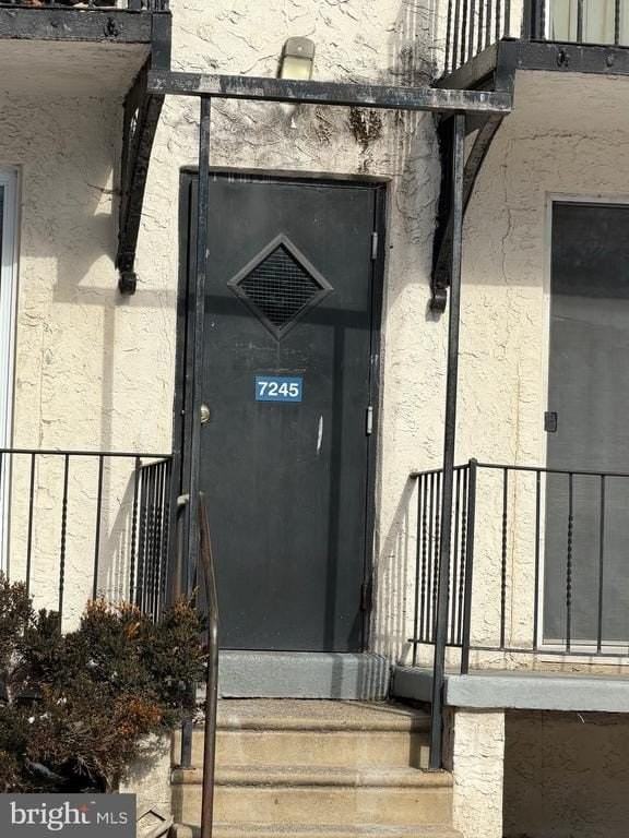 7245 Radbourne Rd Apt A - Photo 3 of 18