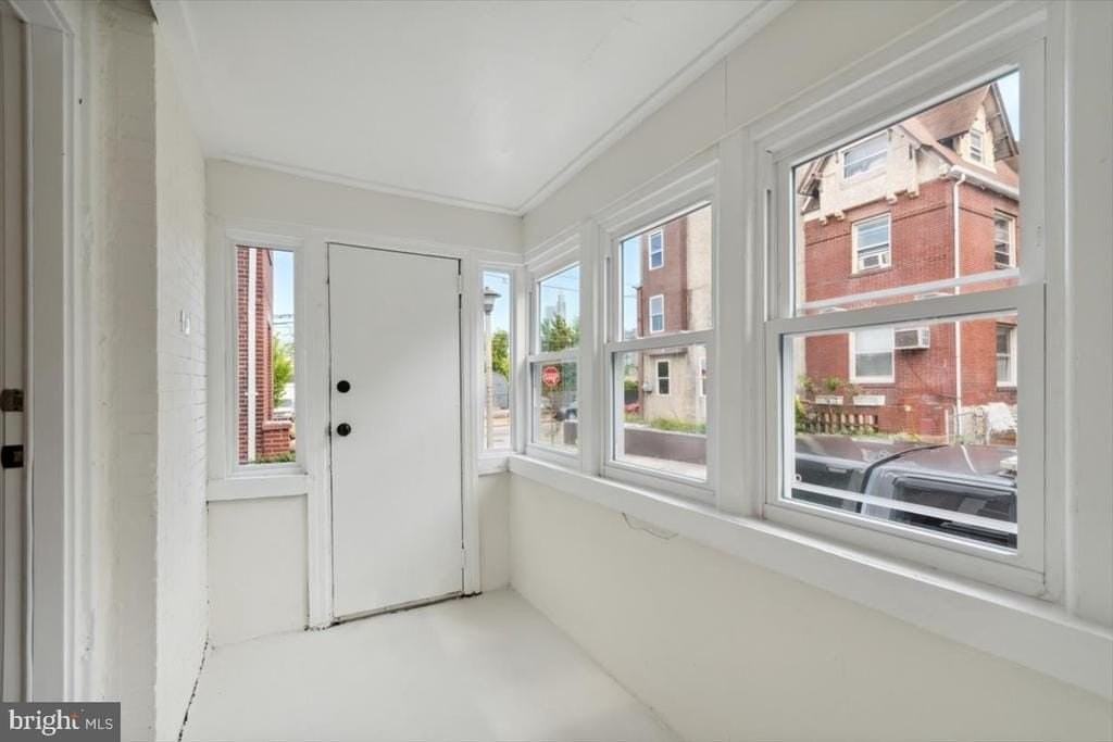 3205 Winter St - Photo 4 of 35