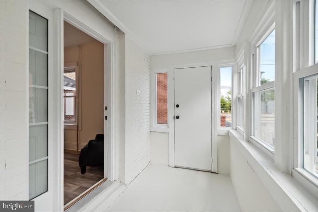 3205 Winter St - Photo 5 of 35