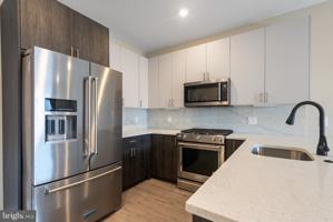 featured image of 408 N Front St #8